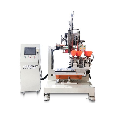 一出四扫把植毛机